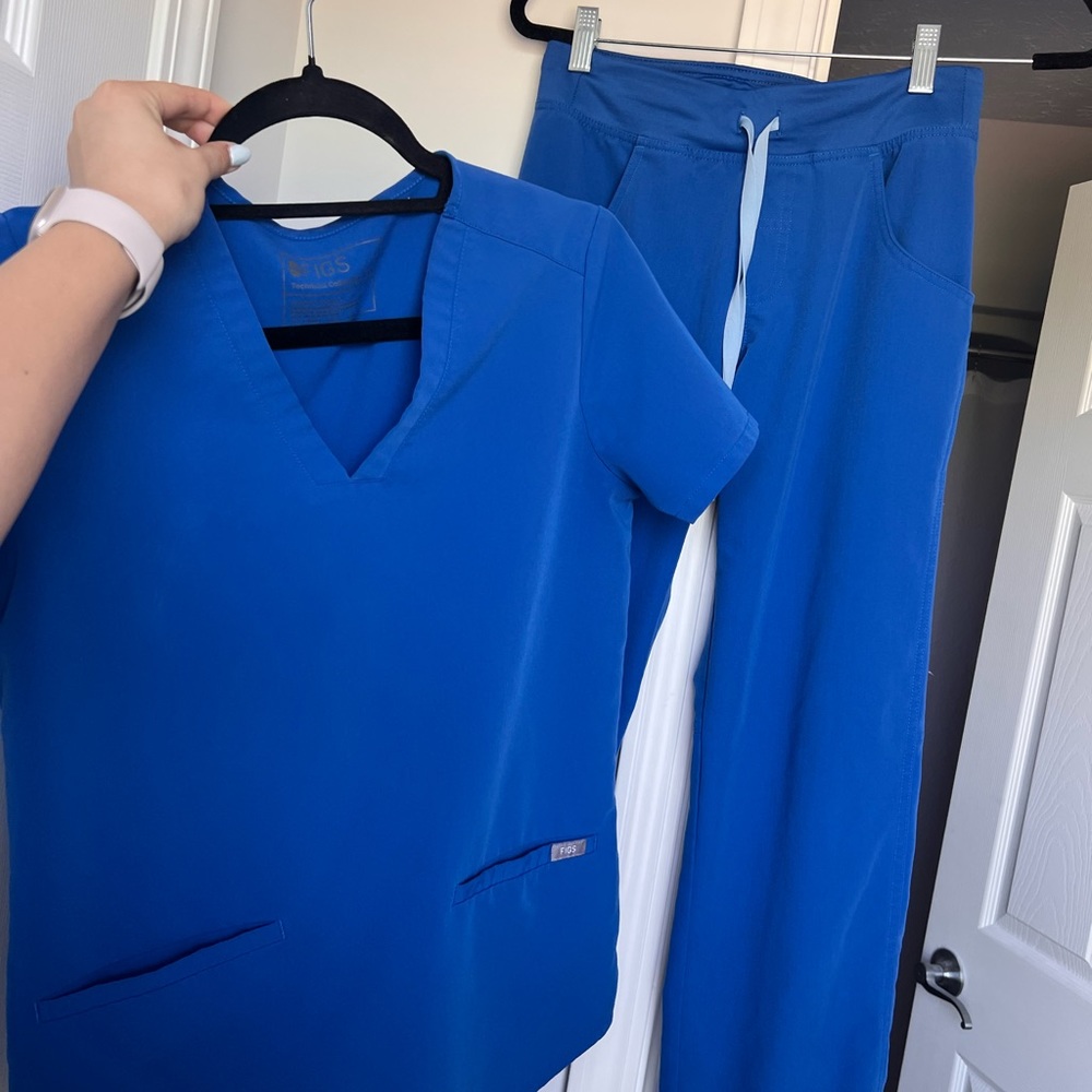 Figs scrubs